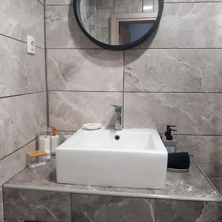 Apartment Closer 